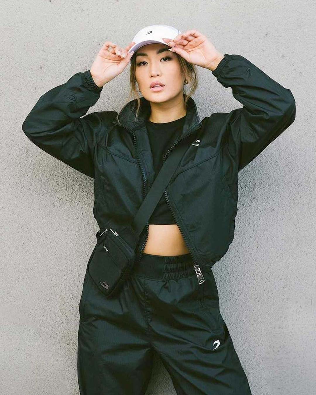 BOXRAW Cross Body Bag - Black - Image 3