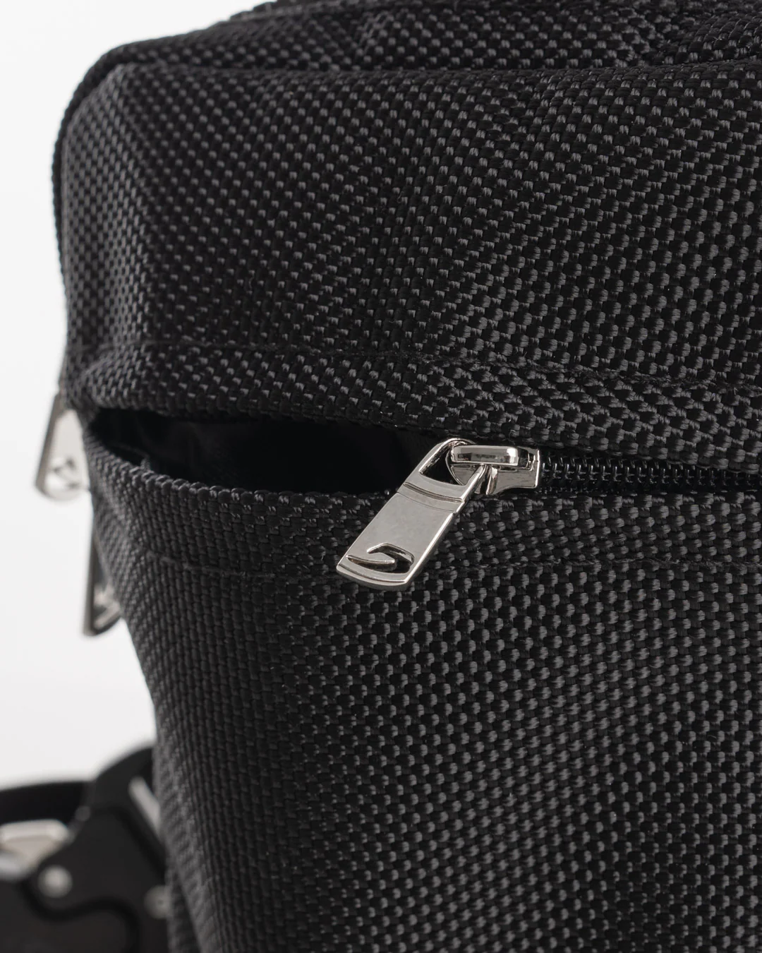 BOXRAW Cross Body Bag - Black - Image 5